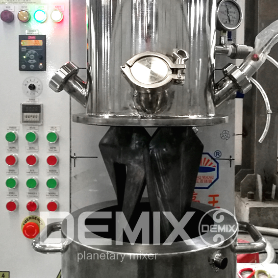 DEMIX立式捏合機22
