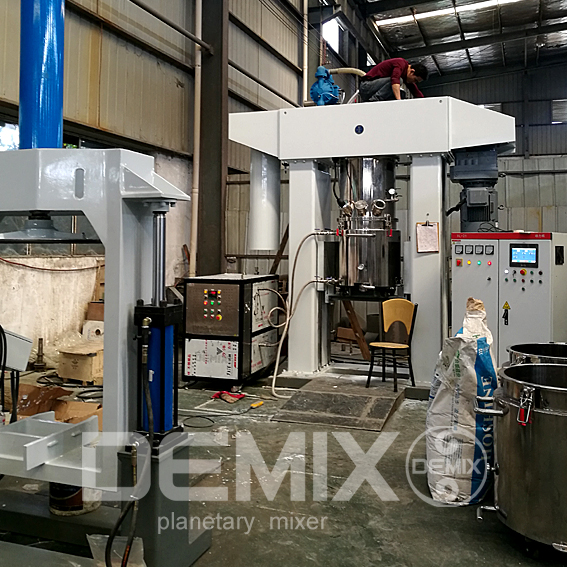 DEMIX立式捏合機35