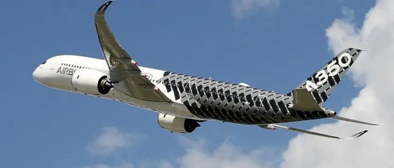 機機